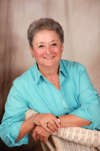 Elayne_Clift_headshot-4a